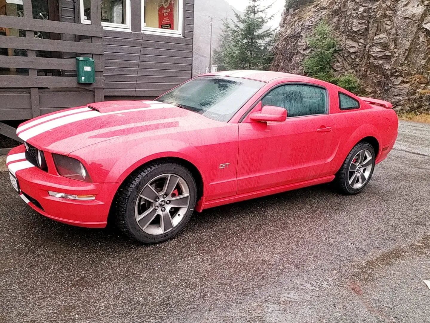 Ford Mustang hos Skogsvåg Auto