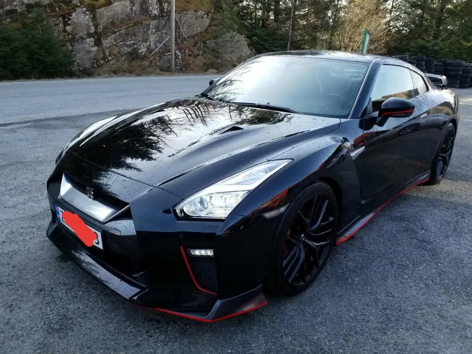 Nissan GT-R hos Skogsvåg Auto